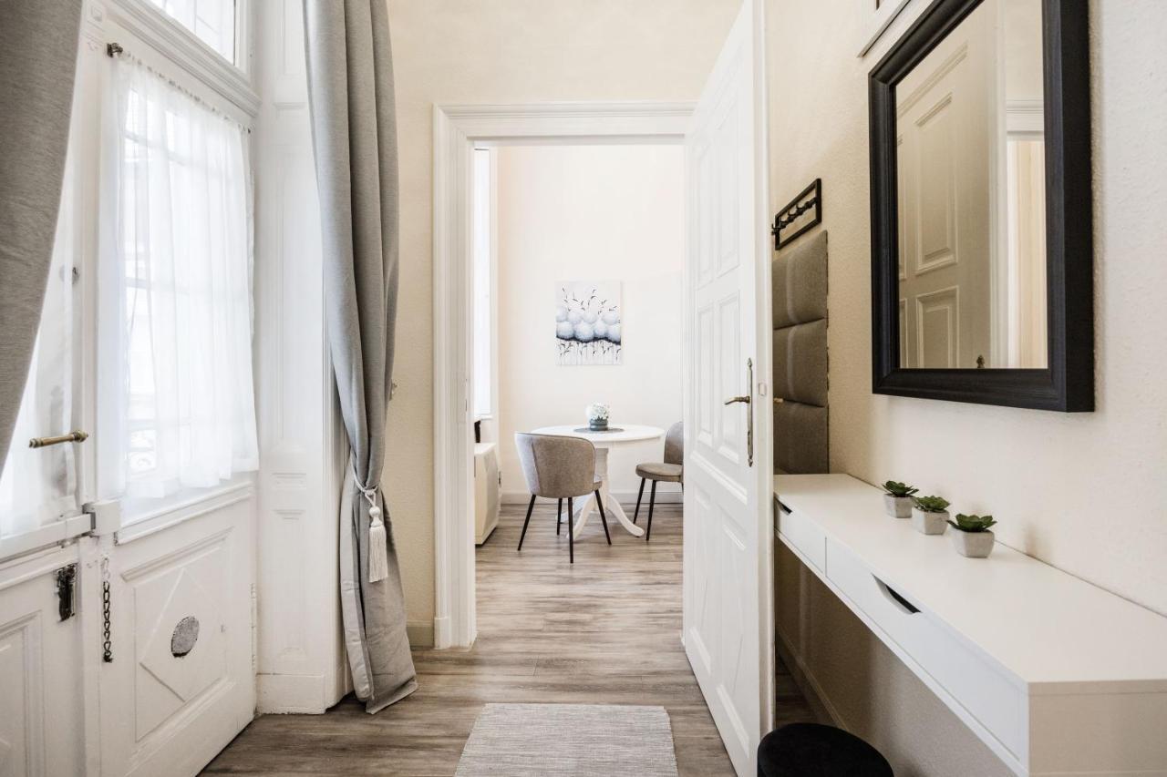 Andrassy 13 Center Apartment Budapest Bagian luar foto